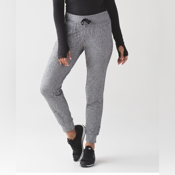 lululemon athletica Pants - Lululemon Ready To Rulu Pant Size 4